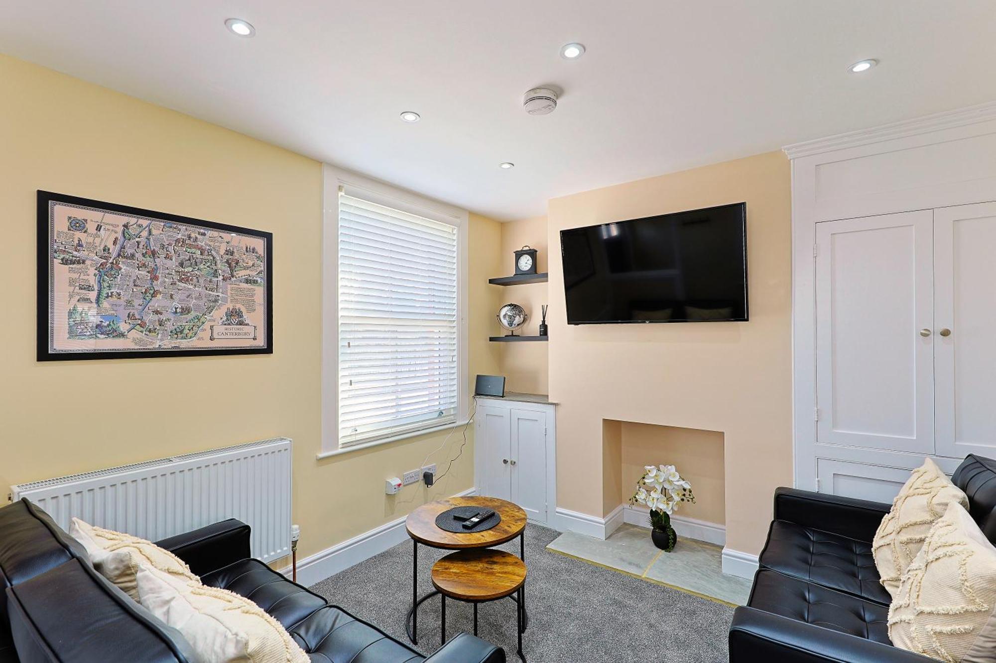 Centre Riverside Retreat Holiday home